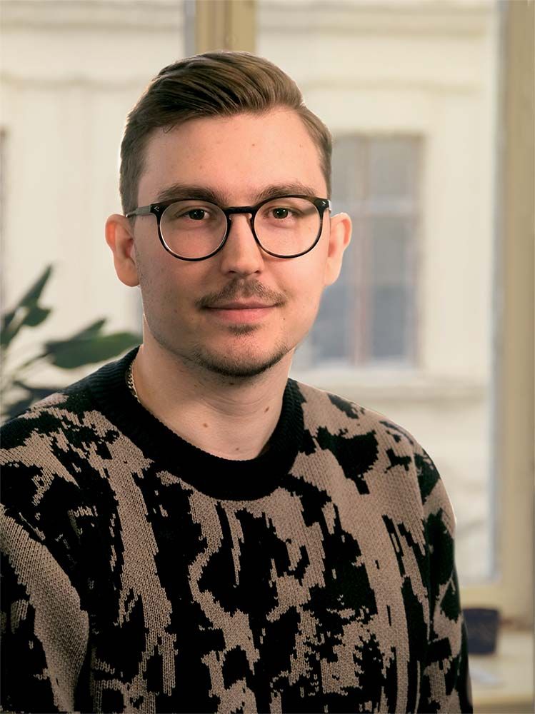 Max Lindgren, Devize