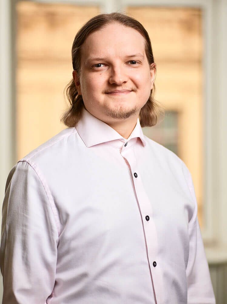 Andreas Idh på Devize