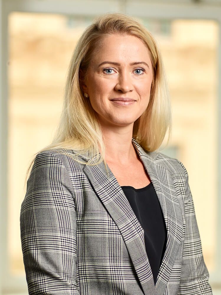 LeeAnne Oakley på Devize