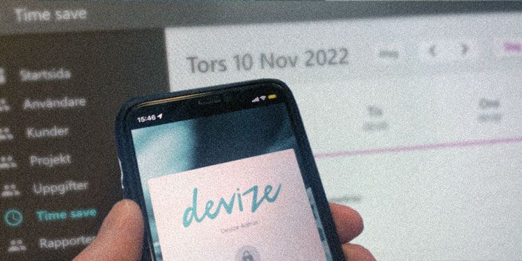 Devize Timesave på mobiltelefon och datorskärm